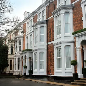 91 Jesmond Road ** Newcastle upon Tyne